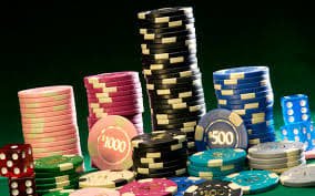 Bàn live casino 39bet với dealer phát trực tiếp baccarat và roulette